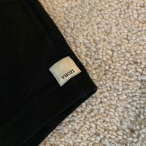 Vuori shorts size small